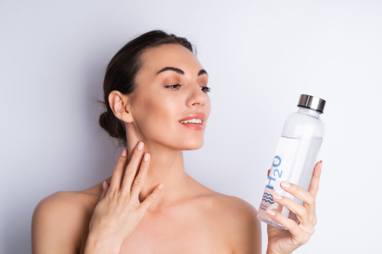 Revolúcia v oblasti beauty-from-within: Nové klinické dôkazy potvrdzujú silu botanického komplexu Eternalyoung®. Prečo je jadrom účinku aj vo výživovom doplnku  Skeeneffect Age Miracle?